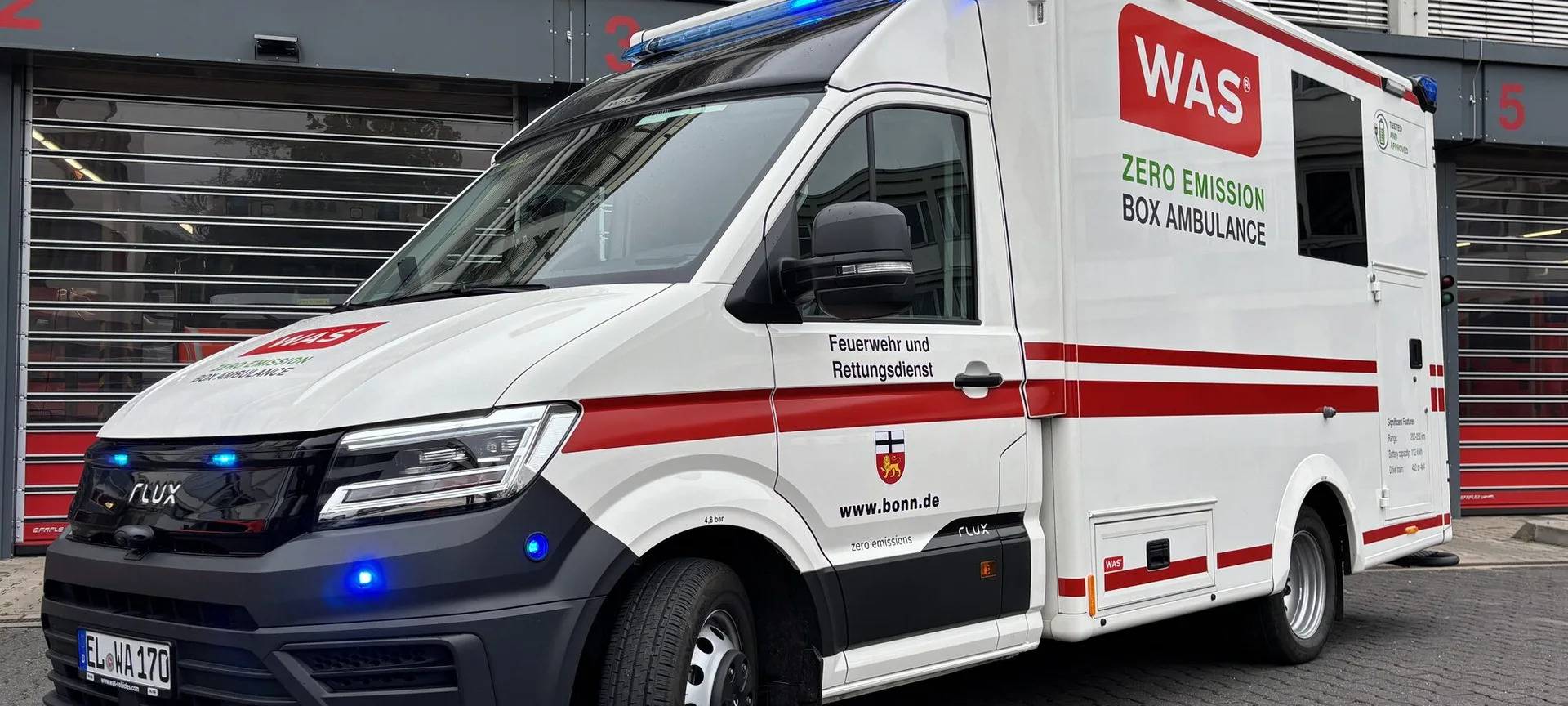 Bonn: E-Krankenwagen im Einsatz