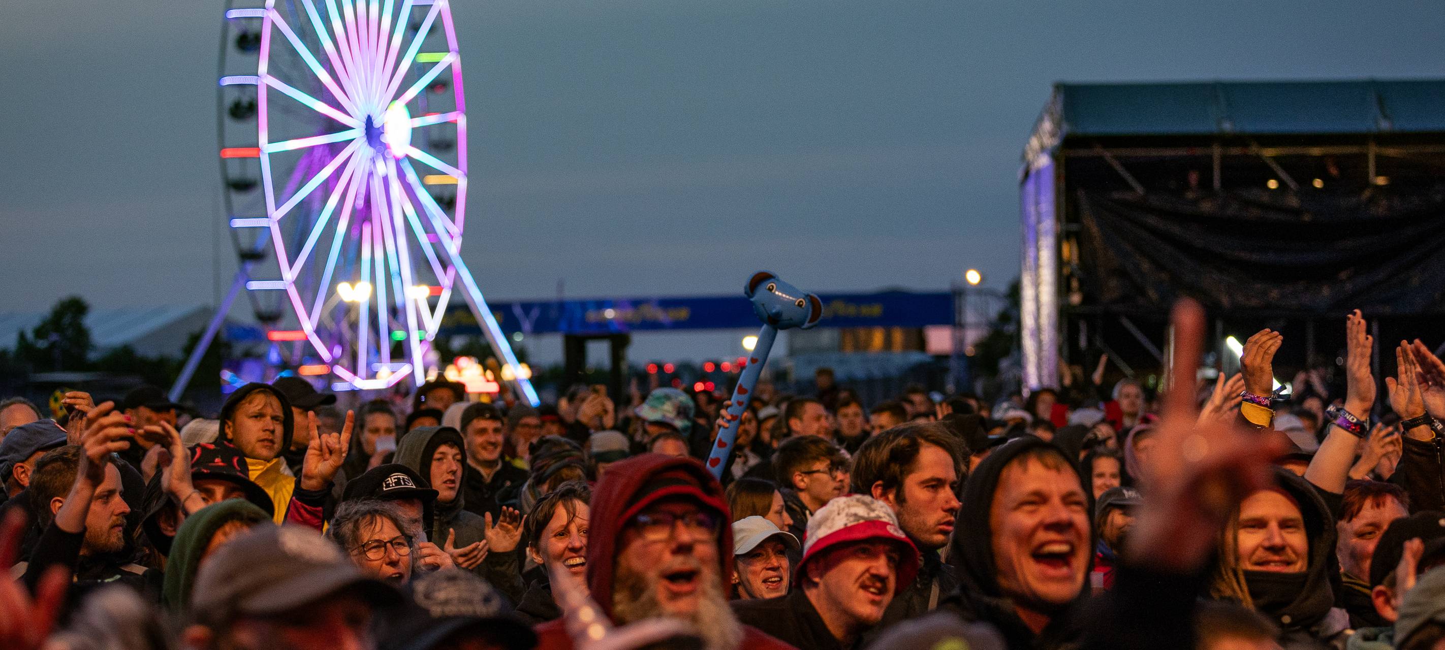 90.000 Fans feiern 40. Geburtstag von Rock am Ring