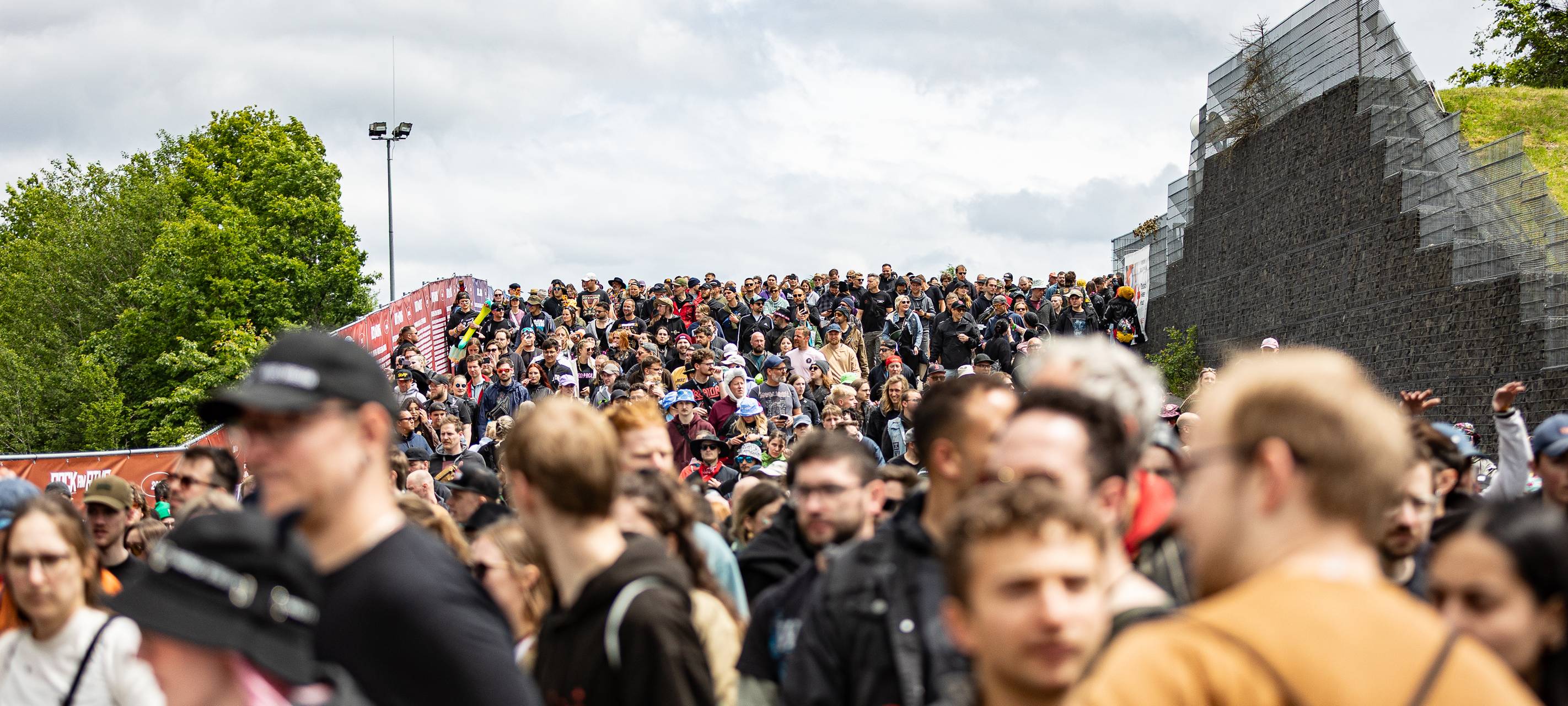 90.000 Fans feiern 40. Geburtstag von Rock am Ring