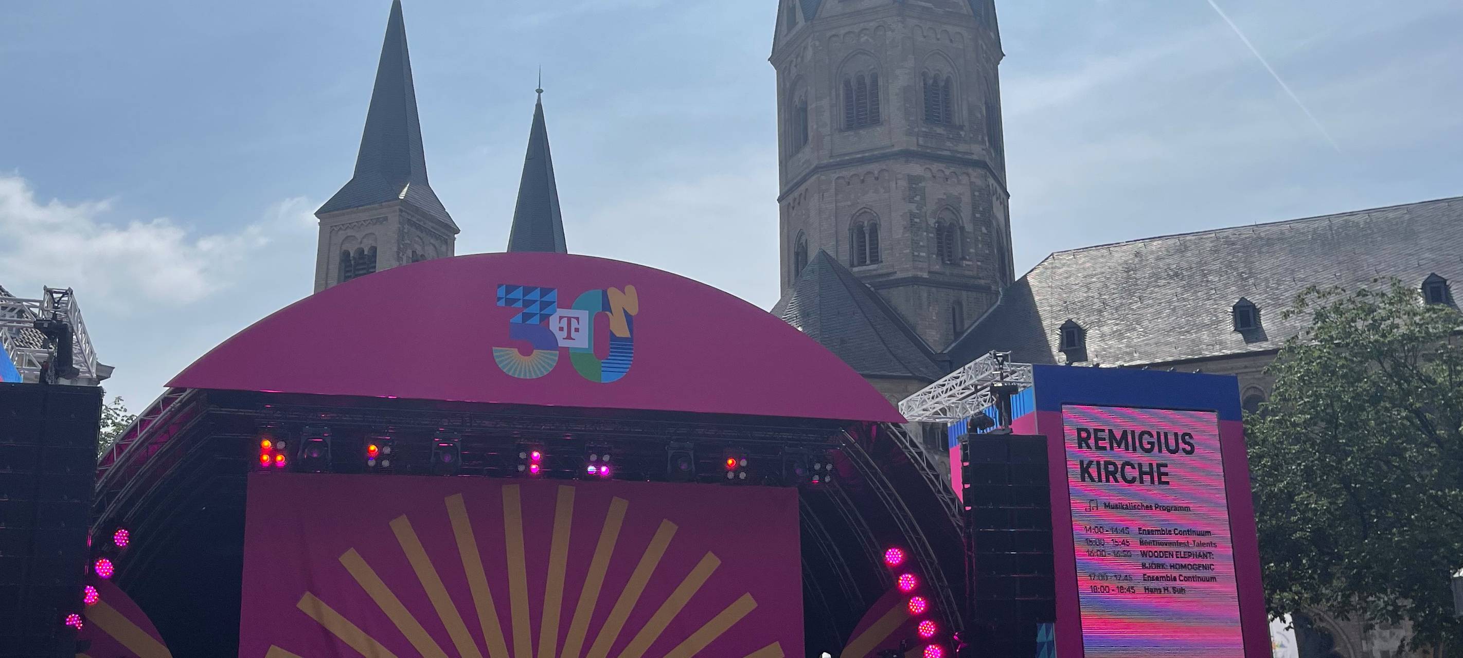 Bonn: Telekom feiert 30. Geburtstag