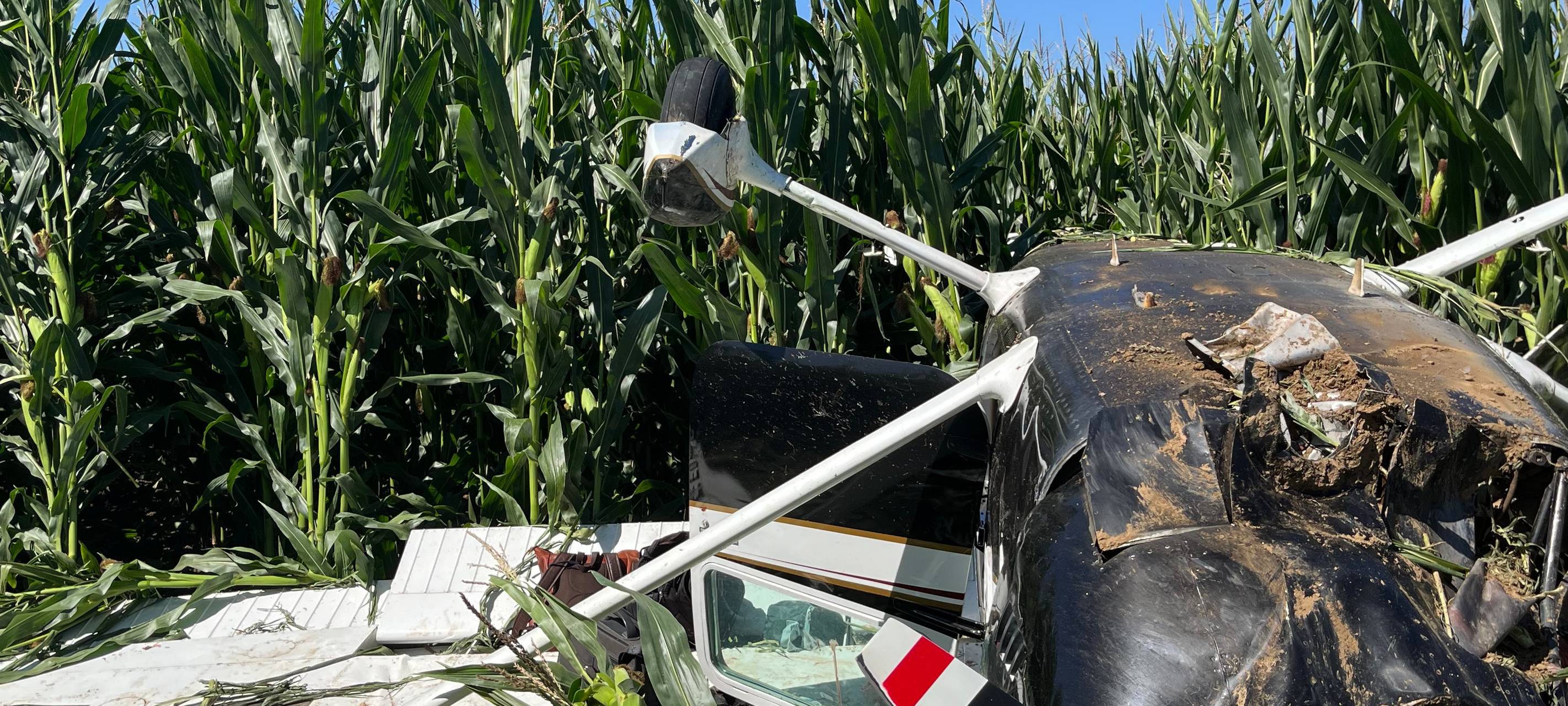 Kleinflugzeug in Lohmar abgestürzt - zwei Verletzte
