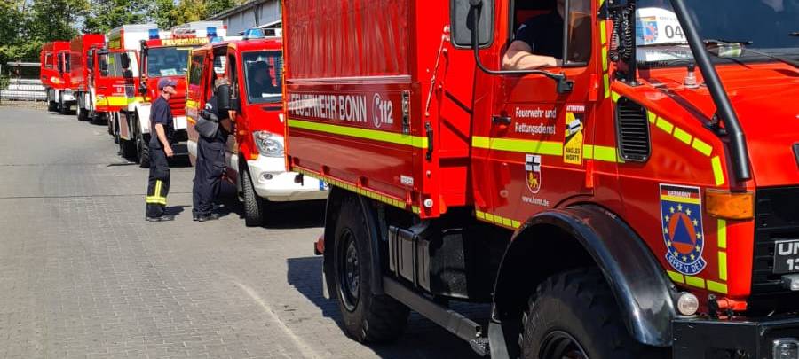 Feuerwehren unterwegs zu Waldbränden in Holland