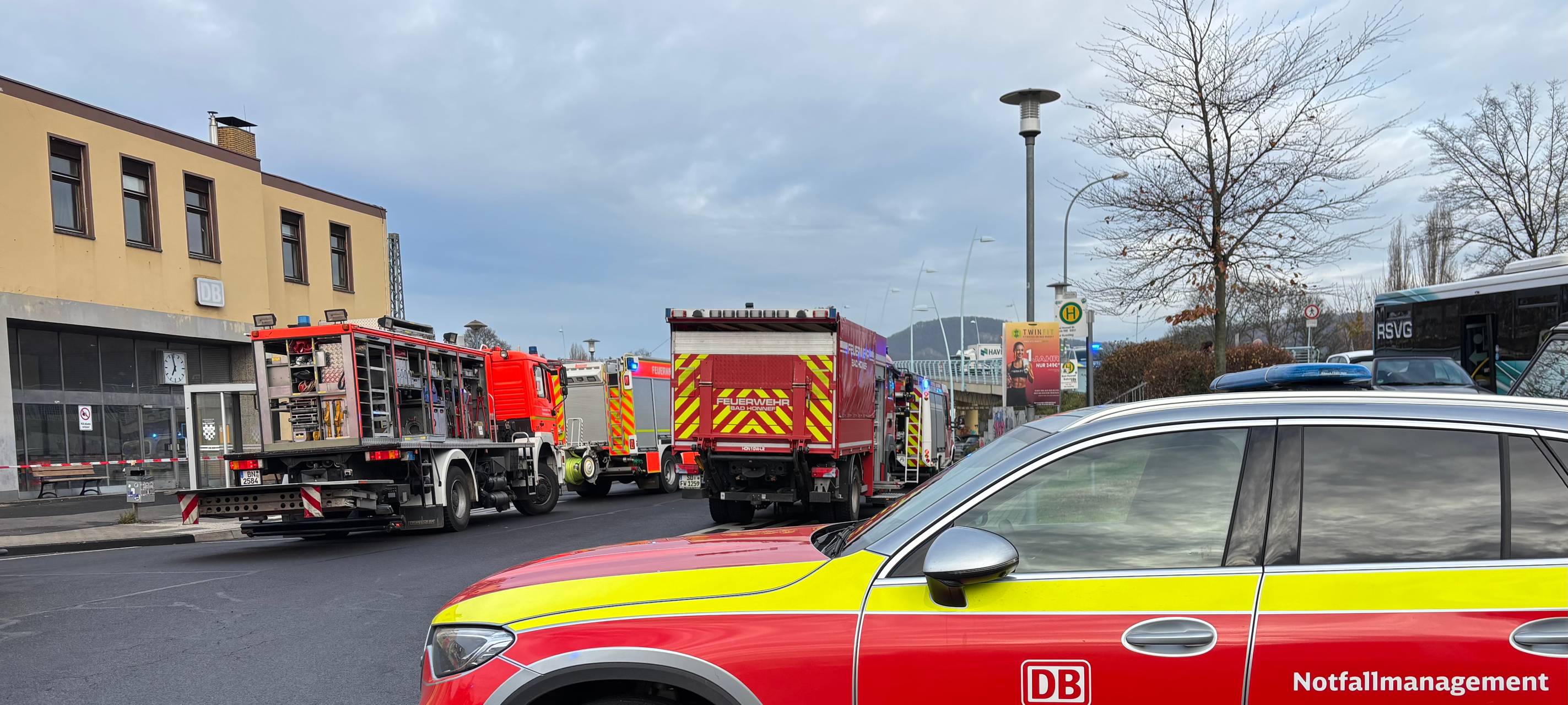 Einsatzbilanz: Frau war in Bad Honnef unter Zug eingeklemmt
