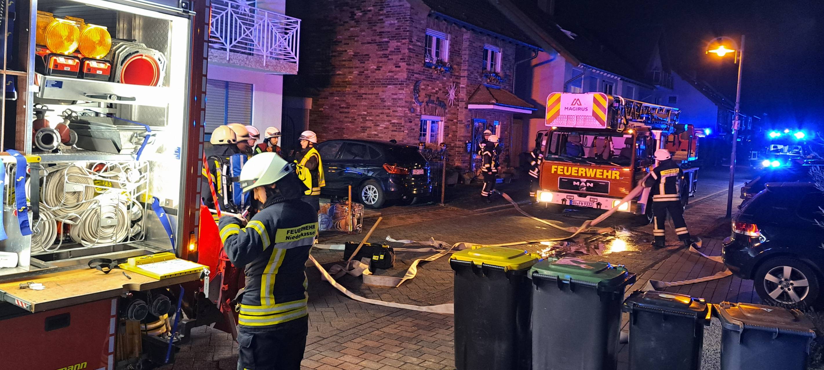 Brand in Wohnhaus in Niederkassel-Rheidt