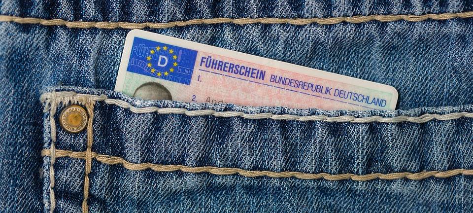 Immer mehr Menschen fallen durch Führerscheinprüfung