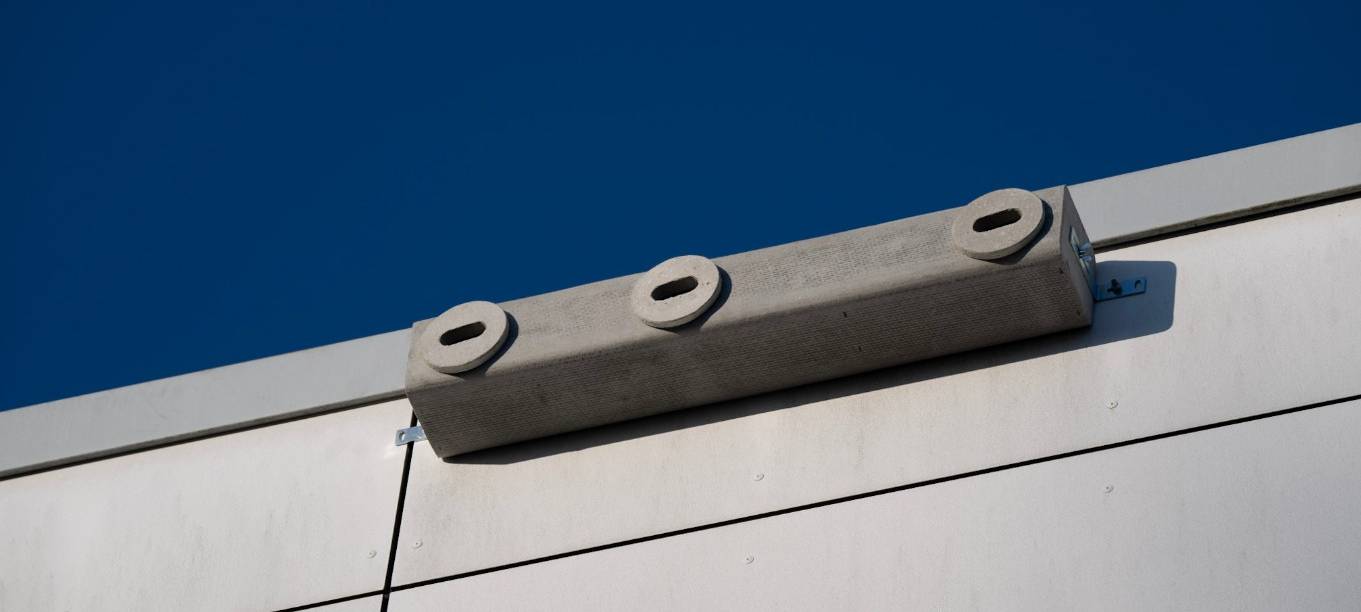 Realschule Beuel hat jetzt Nistkästen für Mauersegler
