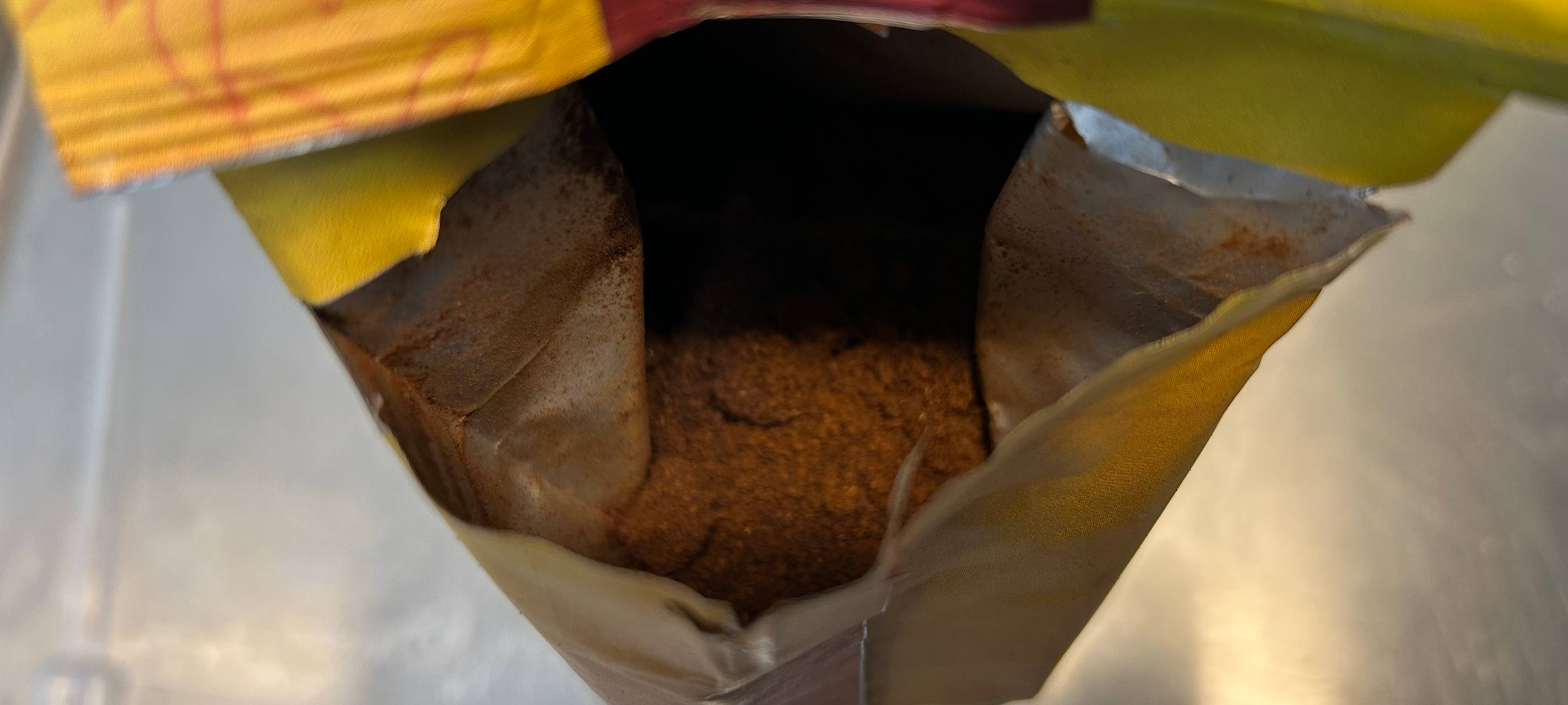 Flughafen Köln/Bonn: Zoll findet Kokain-Kaffee-Gemisch
