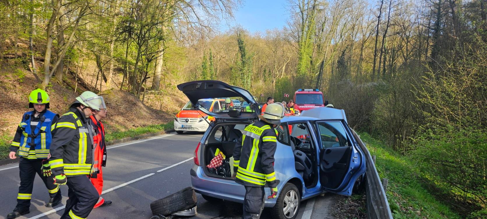 Königswinter: Vier Verletzte nach Zusammenprall auf L331