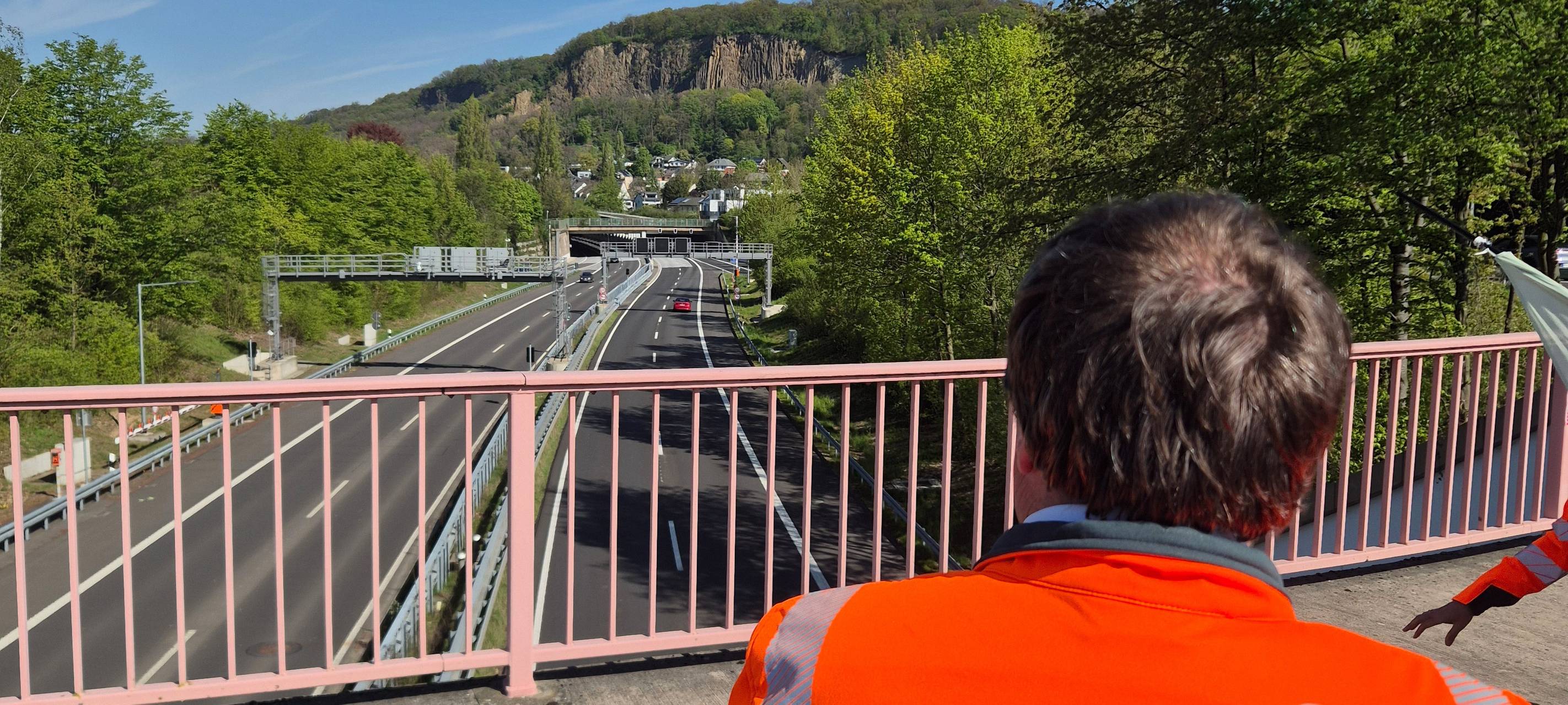 Offiziell wiedereröffnet: Freie Fahrt in den B42-Tunneln