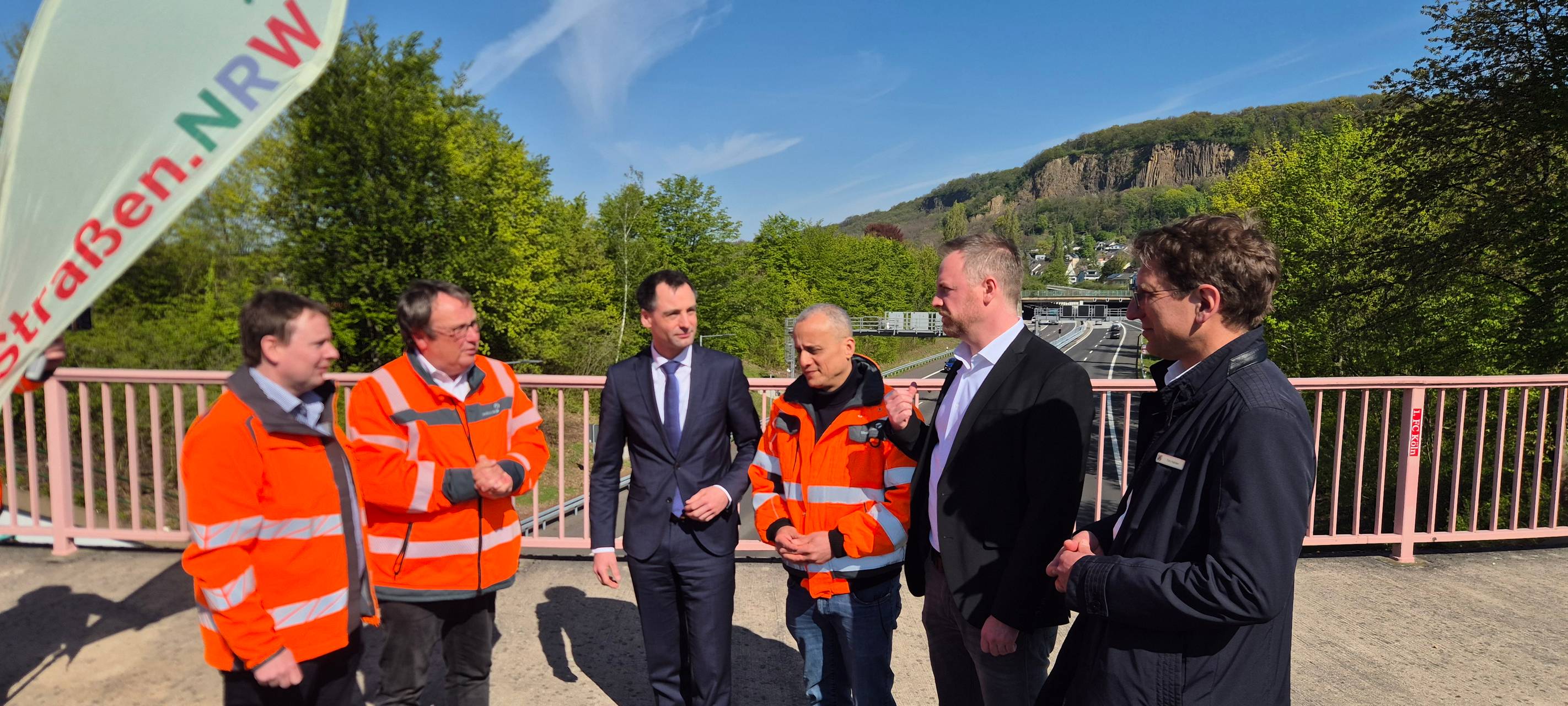 Offiziell wiedereröffnet: Freie Fahrt in den B42-Tunneln