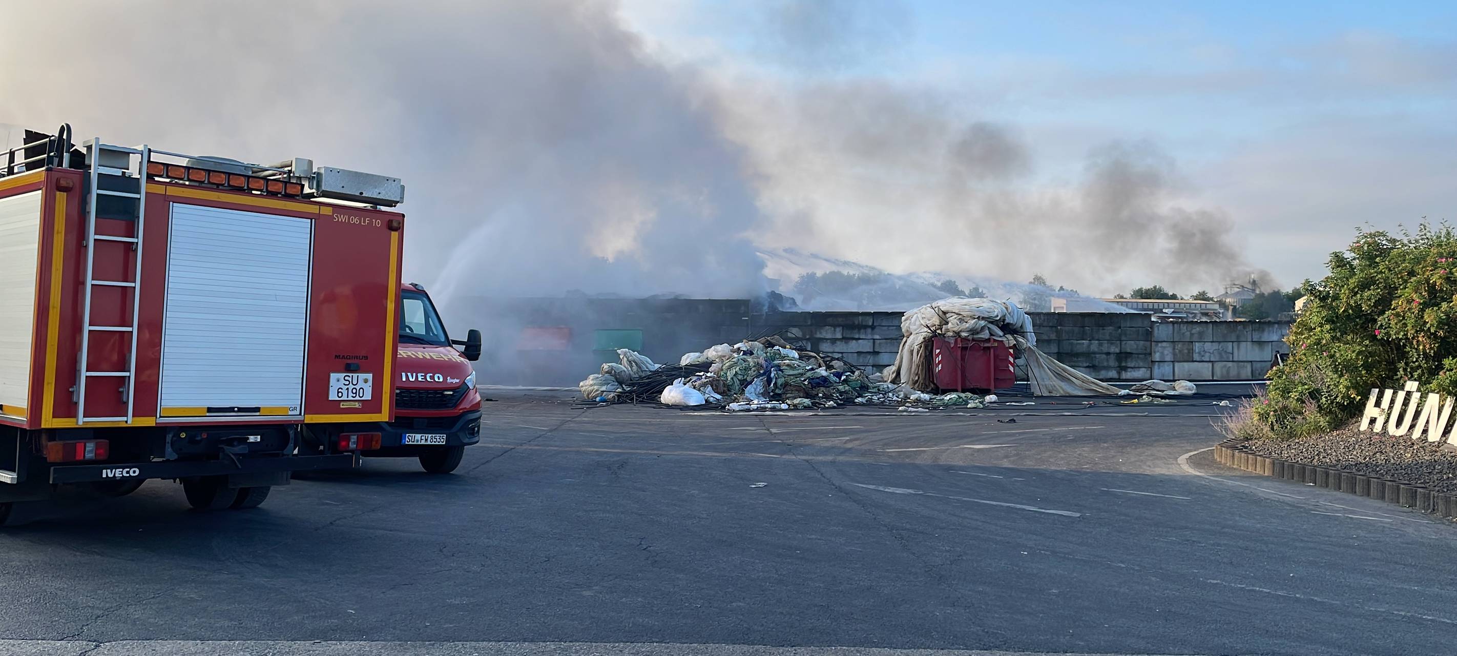 Feuer an der Abfall-Verwertungsanlage in Swisttal-Ollheim