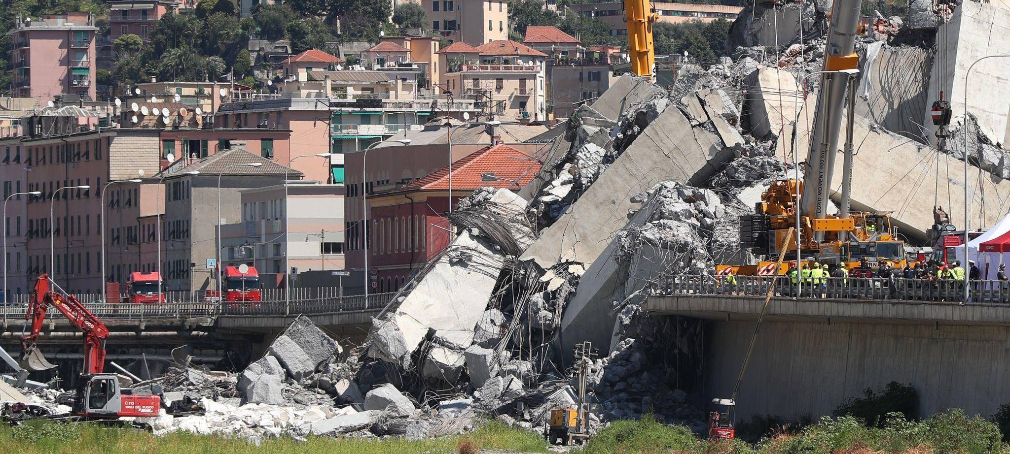 Autobahnbrücke in Genua eingestürzt