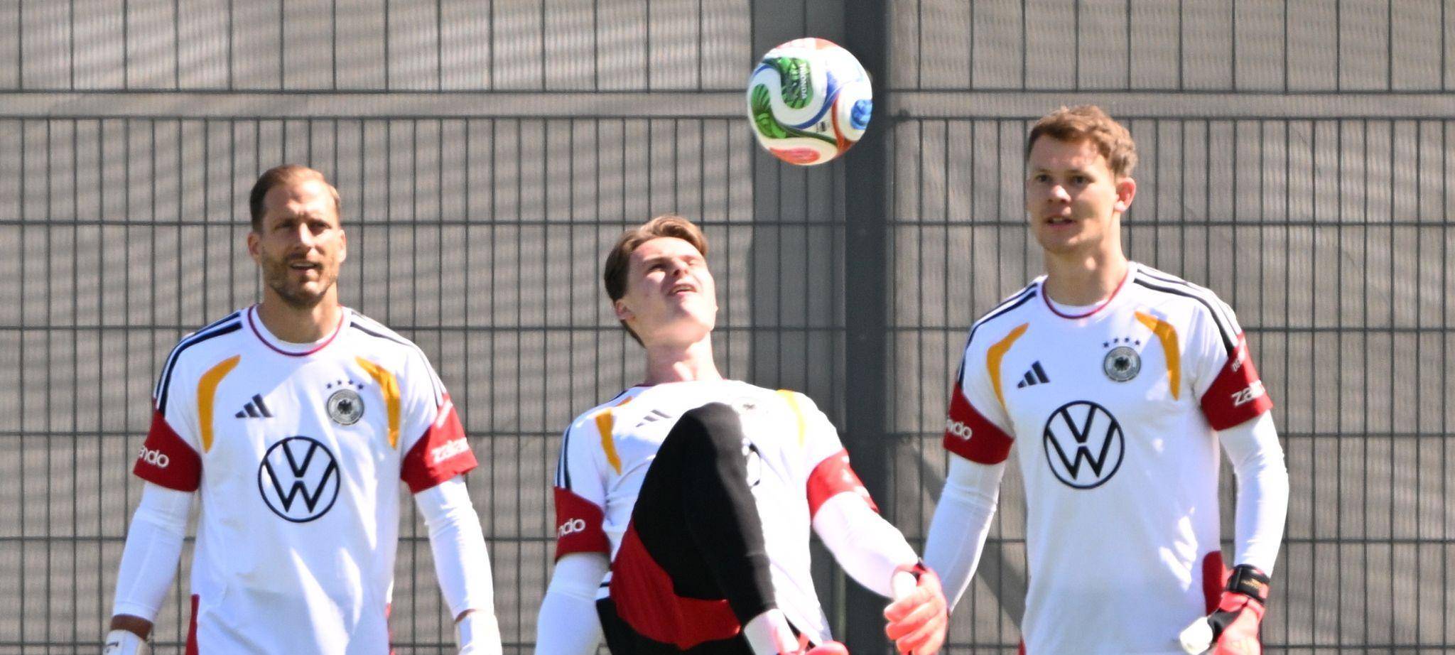 Oliver Baumann, Jonas Urbig, Alexander Nübel