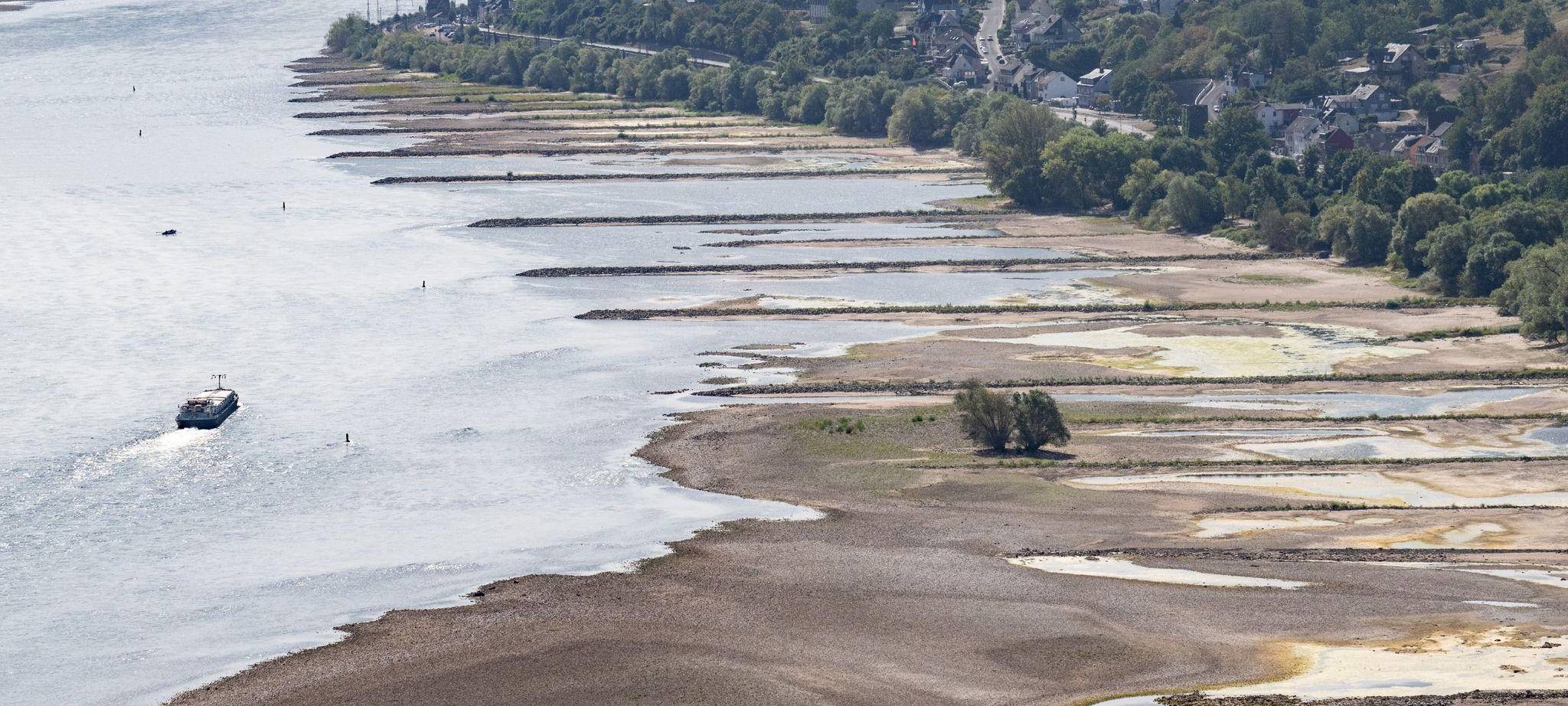 Extremes Niedrigwasser auf dem Rhein
