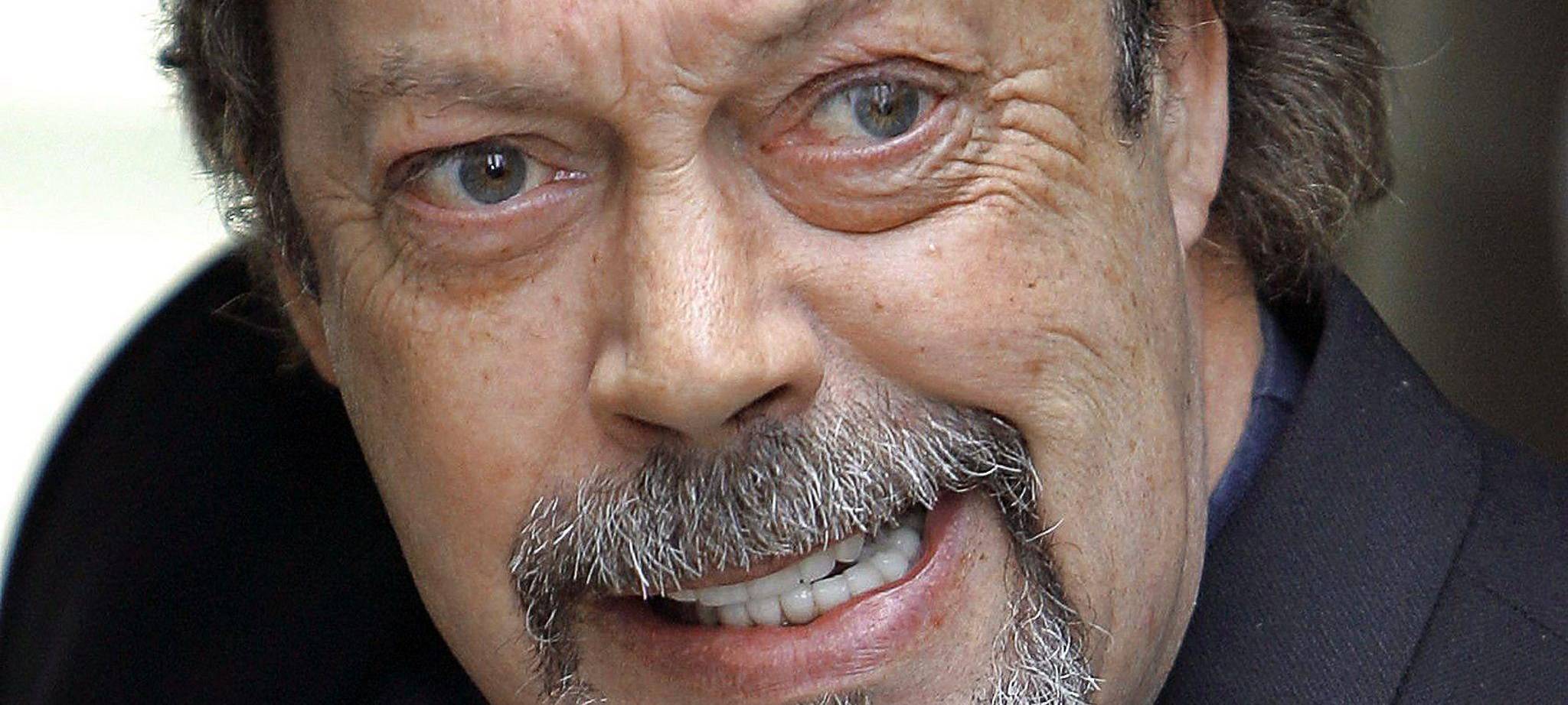 Tim Curry