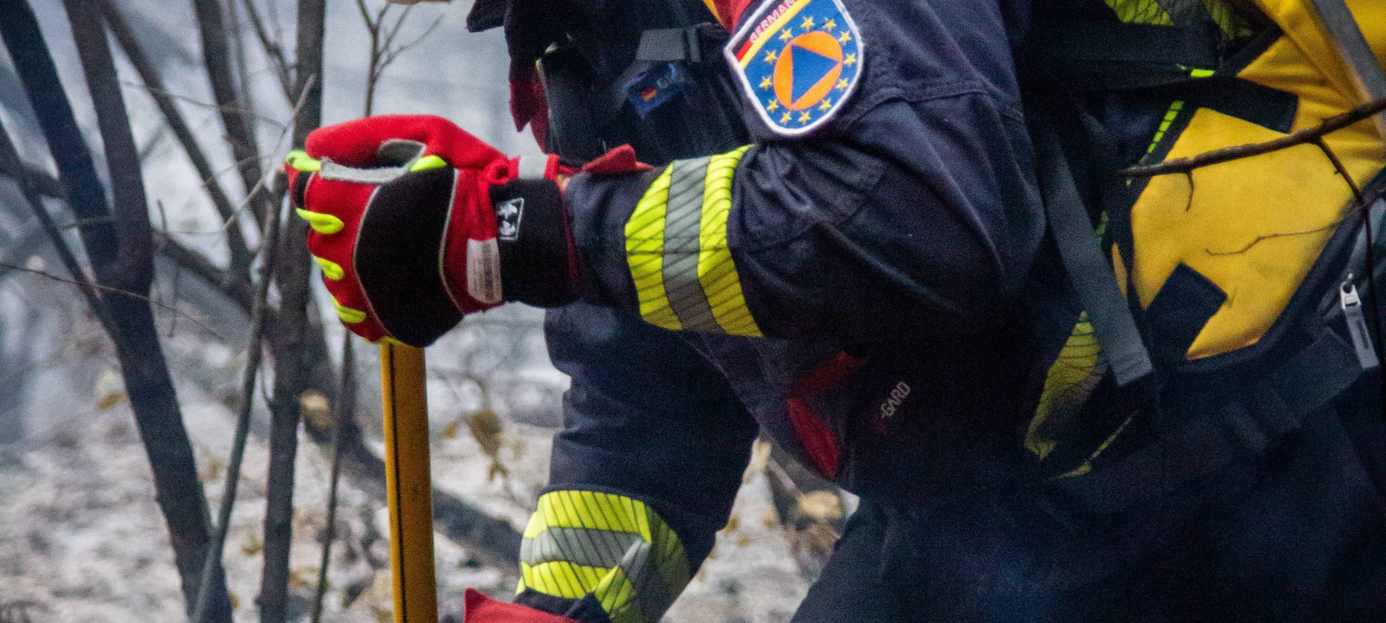 Feuerwehr Bonn: Fortschritte bei Waldbränden in Serbien