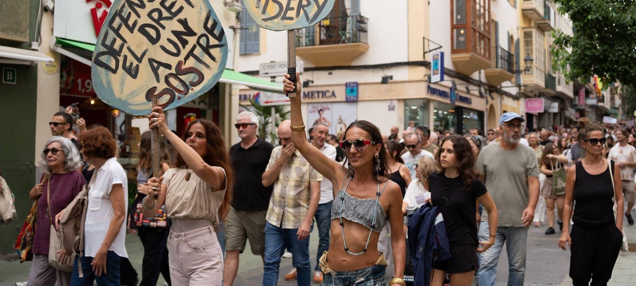 Demonstration gegen hohe Mieten auf Mallorca