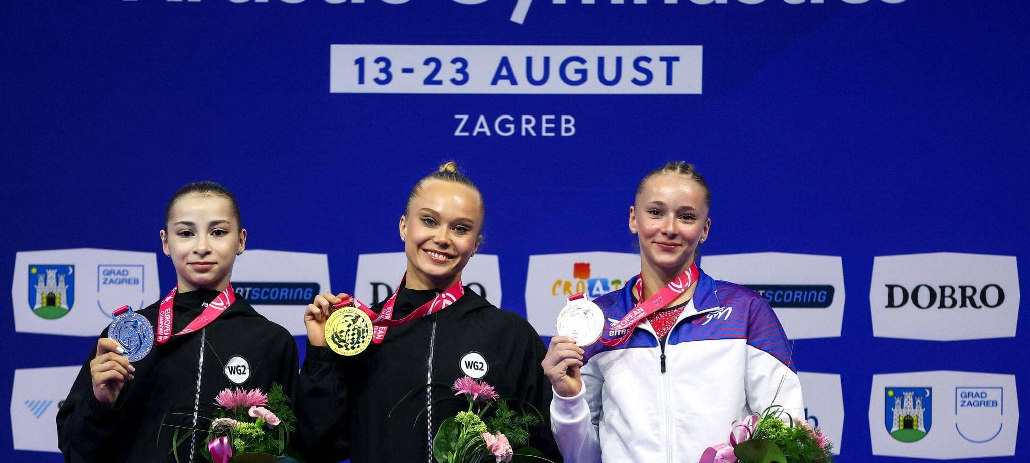 Angelina Melnikowa (M) und Anna Kalmykowa (l)