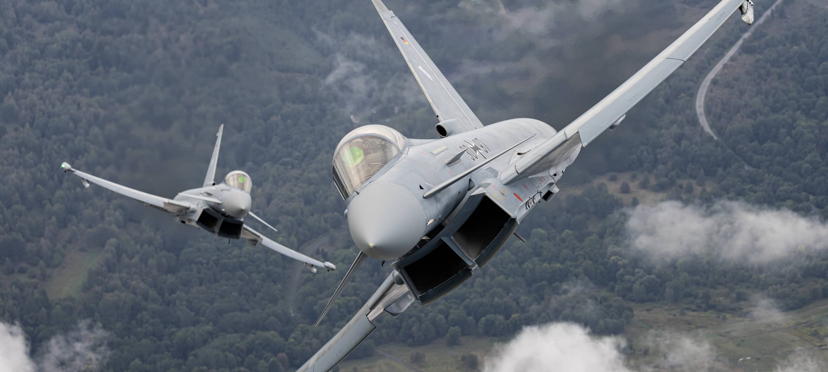 Bonn: Vier Kampfjets in Formation über RBRS-Land