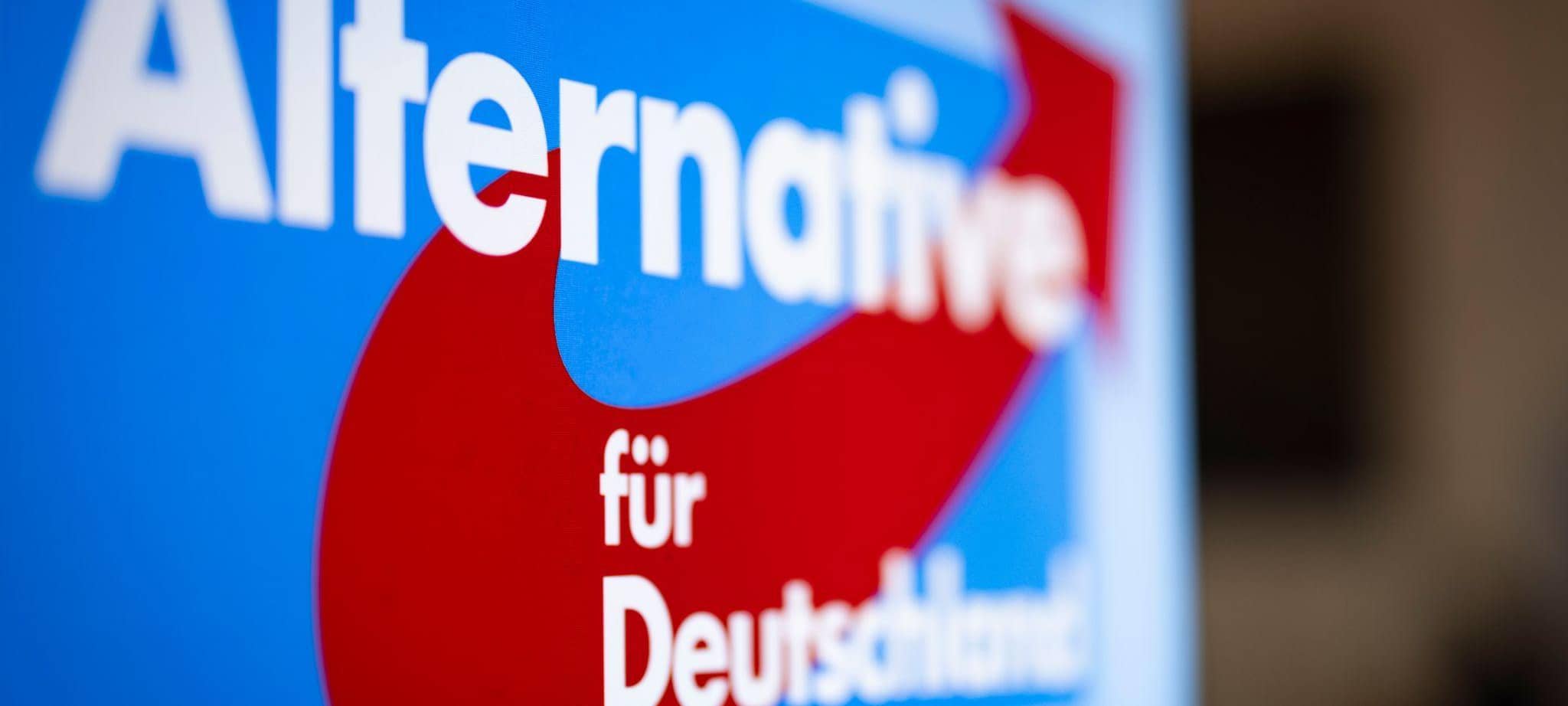 Aufsteller mit dem Schriftzug «Alternative für Deutschland»